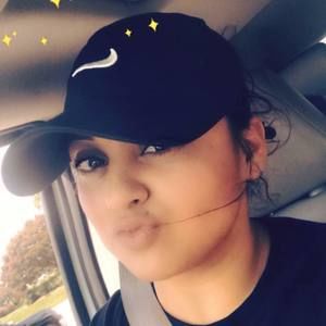 Meet your Posher, Vivi